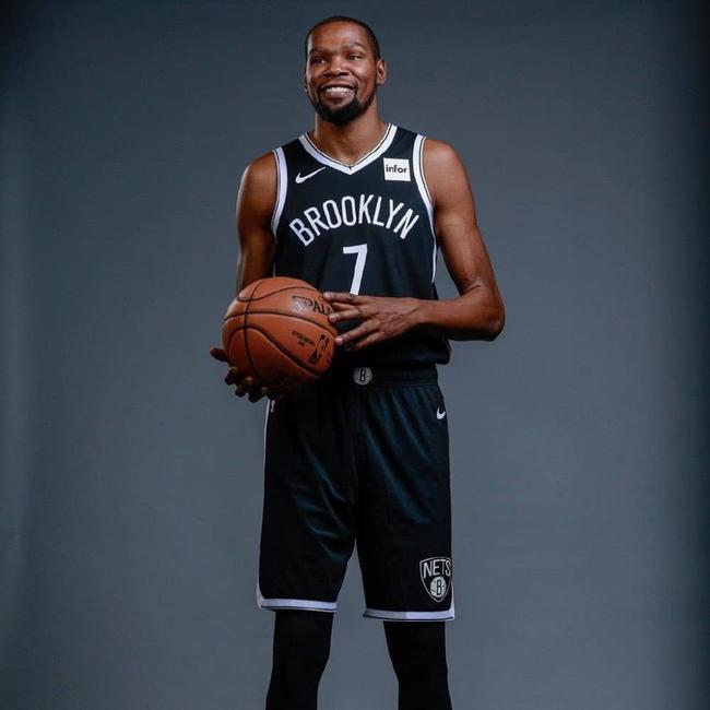 与国足相关 与国足相关